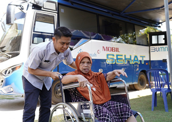 Hadir di Desa Bukit Layang, Mobil Sehat PT Timah Tbk Diserbu Warga untuk Periksa Kesehatan Gratis