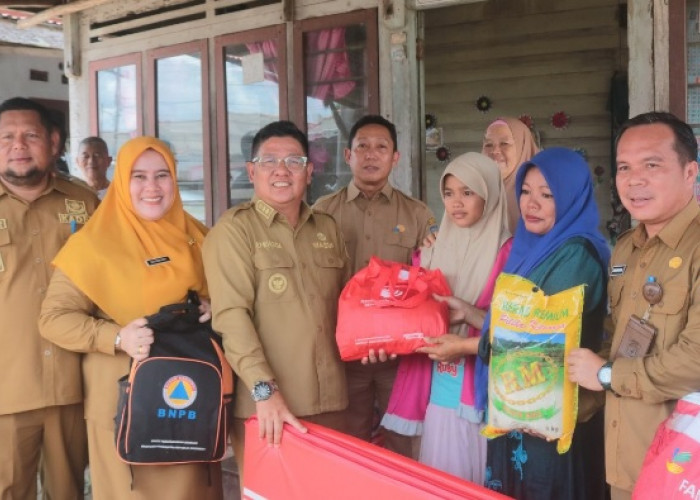 Sigap, Wabup Turun Tangan Bantu Korban Kebakaran di Desa Nibung