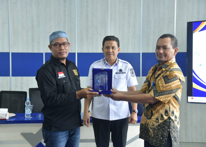 MoU Dengan Apkasindo, Polman Babel Jadi Kampus Pertama Penyelenggara Beasiswa SDM Sawit di Babel