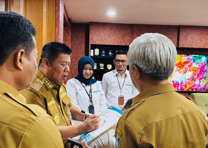 Gubernur Babel Berikan Apresiasi Pelayanan PLN dalam Momen Hari Pelanggan Nasional 2025