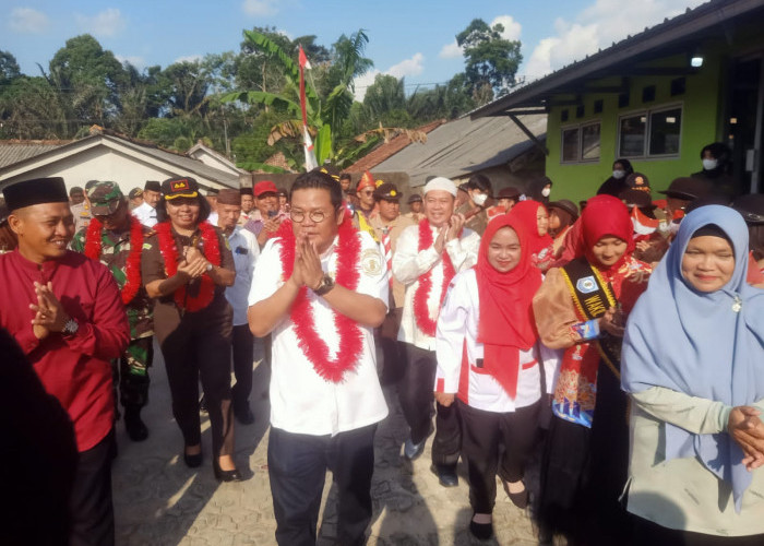 Aik Bakung ke Desa Nangka, Bupati Riza: Kami Datang untuk Melayani
