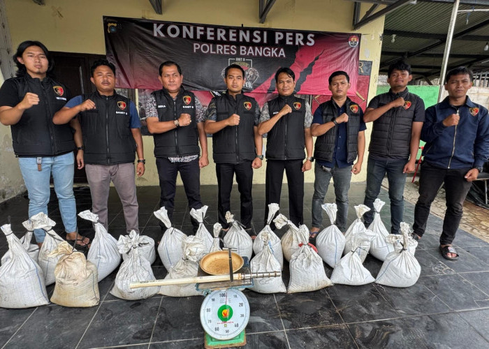 Polres Bangka Sikat Kolektor Timah Ilegal di Baturusa, 782 Kg Pasir Timah Disita!