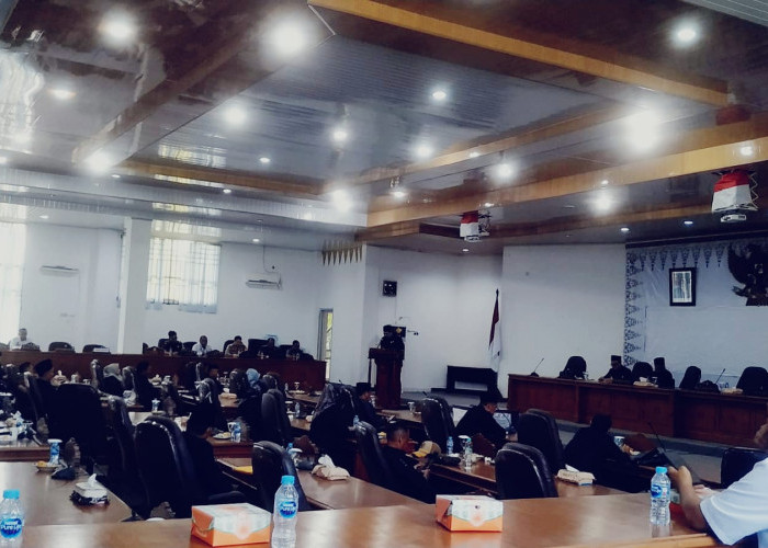 DPRD Setujui Raperda Perlindungan Lahan Pertanian dan Raperda Pajak Retribusi Daerah Jadi Perda