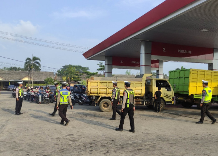 Satlantas Polresta Pangkalpinang Cek Pelat Palsu dan Tangki BBM Modifikasi di SPBU, Hasilnya Nihil