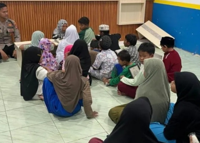 Polres Babar Bimbing Anak Pesisir Mengaji