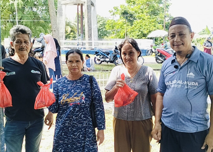 Semangat Berbagi Karyawan PT Timah di Momen Idul Adha