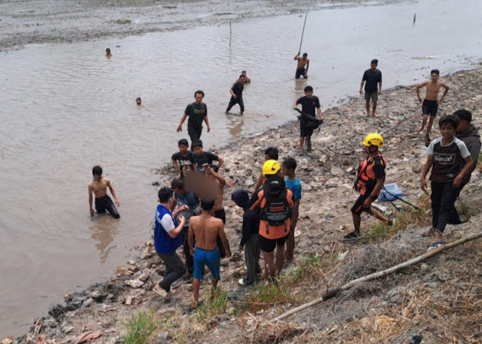 Bocah 4 Tahun Tenggelam di Kolong Jembatan 12 