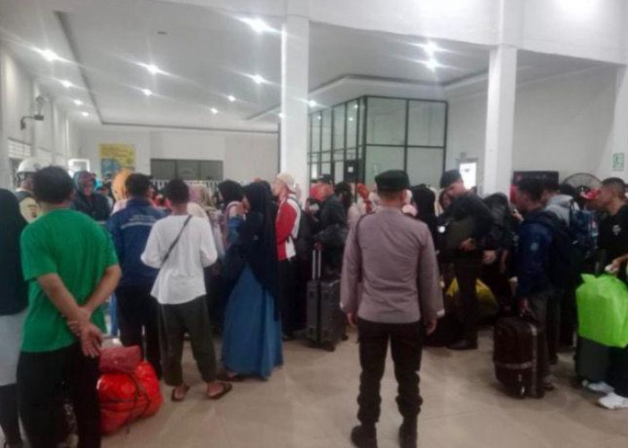 Polsekwas Pelabuhan Pangkalbalam Awasi Arus Penumpang Kapal Express Bahari