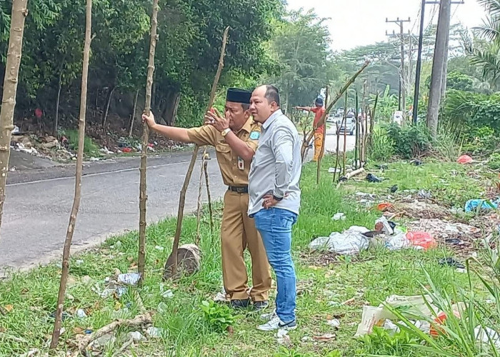 HAKLI dan DLH Bangka Tanggulangi Sampah Berserakan dan Bau di Jl.Diponegoro Sungailiat 