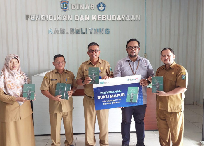 Tingkatkan Literasi tentang Sejarah, PT Timah Tbk Bagikan 229 Buku Mapur Berkisah Menuai Berkah di Belitung