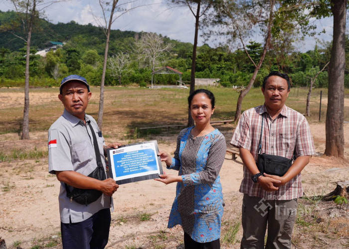 PT TIMAH Salurkan Bantuan Sarana Pendidikan, Dukung Kreativitas dan Literasi Siswa SMPN 2 Pangkalan Baru