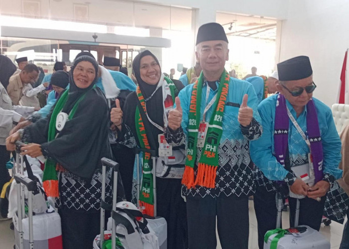 ​Kloter 9 Resmi Diberangkatkan, 194 Jamaah Haji Terakhir Babel Bertolak ke Tanah Suci