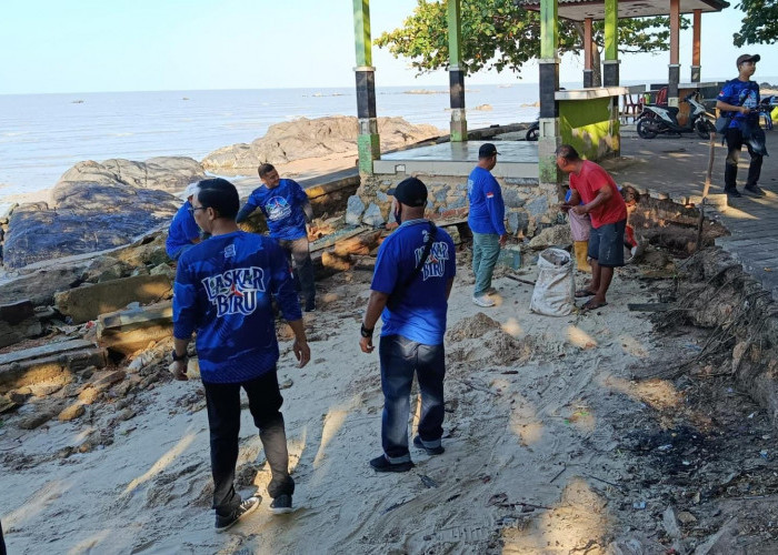 Aksi Bersih-Bersih Laut Nek Aji Partai Demokrat, Kumpulkan 2 Ton Sampah