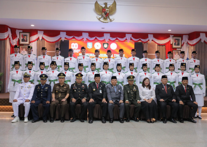 Gubernur Hidayat Arsani Kukuhkan Paskibraka Babel dan Duta Pancasila