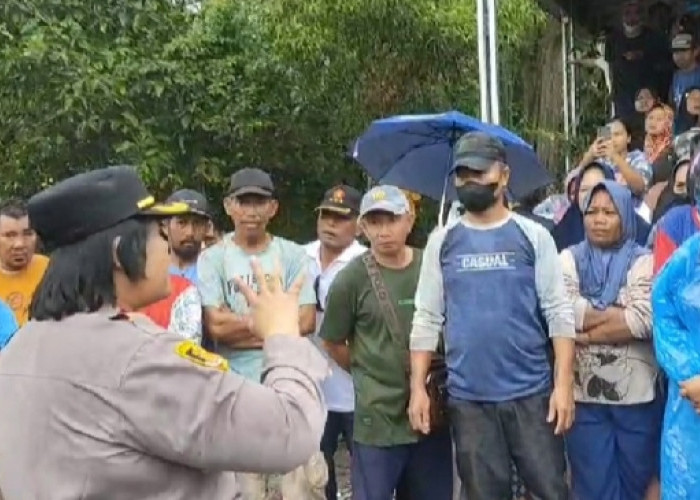 Ratusan Warga Demo Tambang Kolong Buntuk, Kompol Ayu: Bongkar atau Lebaran di Sel