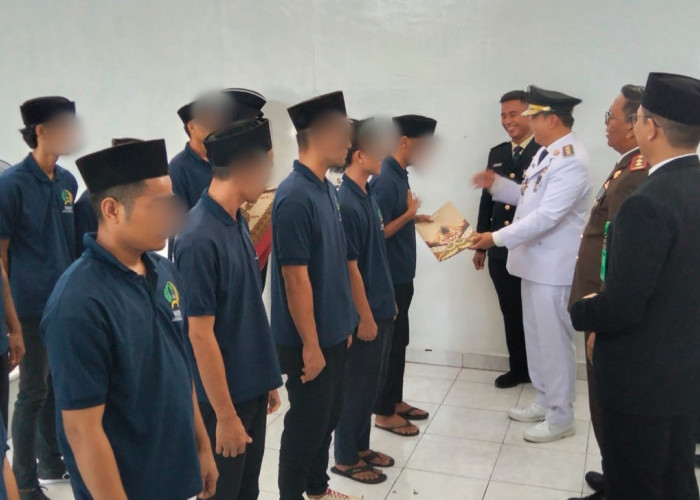 Terima Remisi HUT RI ke-81, 15 Warga Binaan Lapas Sungailiat Bebas