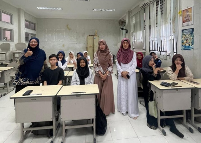 Persiapkan Siswa SMK Hadapi Tantangan Global, UBB Perkuat English Club di SMKN 5 Pangkalpinang