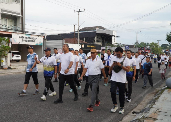 Imigrasi Pangkalpinang Turut Meriahkan Jalan Sehat dan Senam Bersama Hari Bakti Kementerian Imipas Ke-1