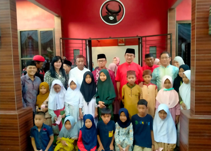 Bersama Pengurus PDIP Bangka, Rudianto Tjen Ajak Masyarakat Bukber