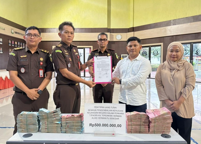 Herman Fu Kembalikan Uang Kerugian Negara Rp 500 Juta ke Kejari Bateng