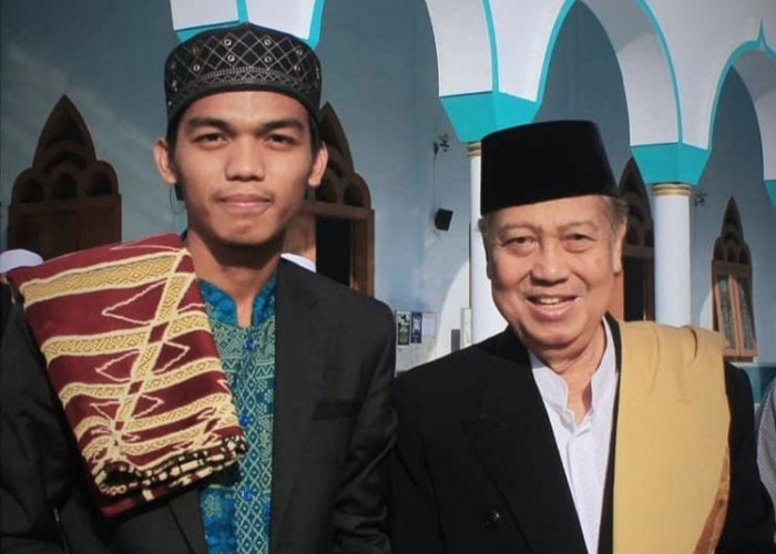 Wafatnya Seorang Penjaga Aqidah: Biografi Prof. Dr. Amal Fathullah Zarkasyi