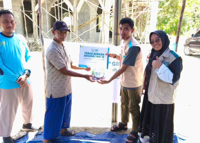 Menjangkau Pelosok Bangka Belitung, Program Sedekah Daging YBM PLN UIW BABEL Hadirkan Kebahagiaan