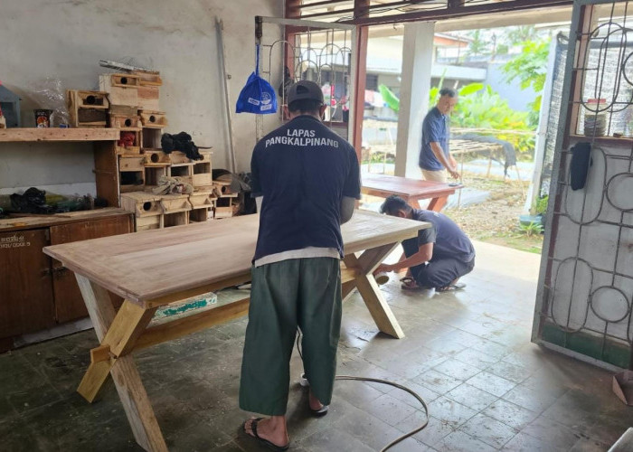 Yumin Kafe Kembali Pesan Meja Makan Karya Warga Binaan Lapas Pangkalpinang