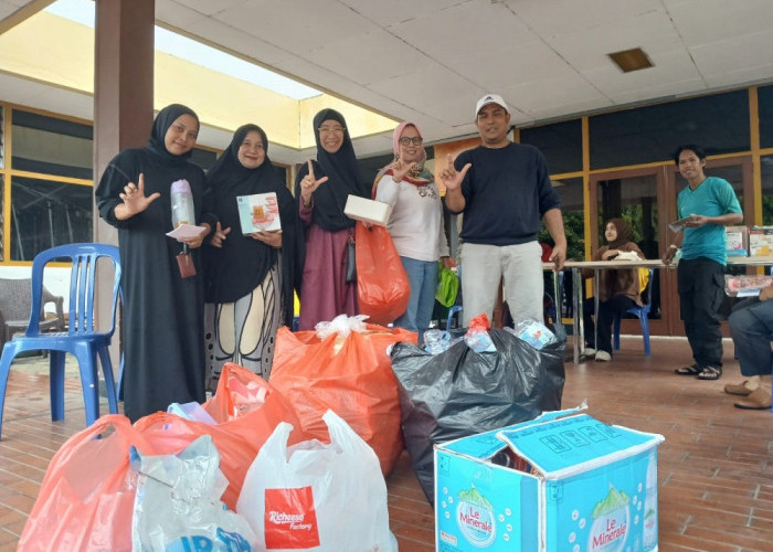 Karyawan PT Timah dan Warga Kelola Sampah dengan Bijak dan Bernilai Ekonomis 