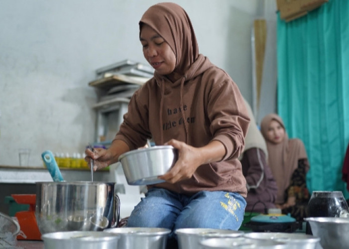 Kelompok UMKM Mandiri Puding Besar Terima Bantuan PT Timah, Bisa Tingkatkan Alat Produksi Usaha 