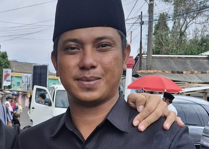 Soal Pengusaha Reklame Rusak Aset Masjid Kubah Timah, Rocky: Harus Tanggung Jawab!