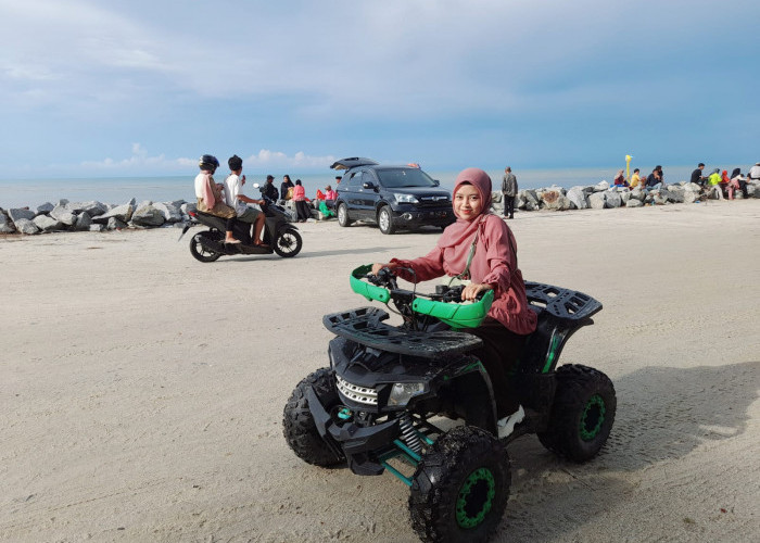 Menjajal ATV di Pantai Kebang Kemilau, Seru Habis dan Cocok untuk Liburan