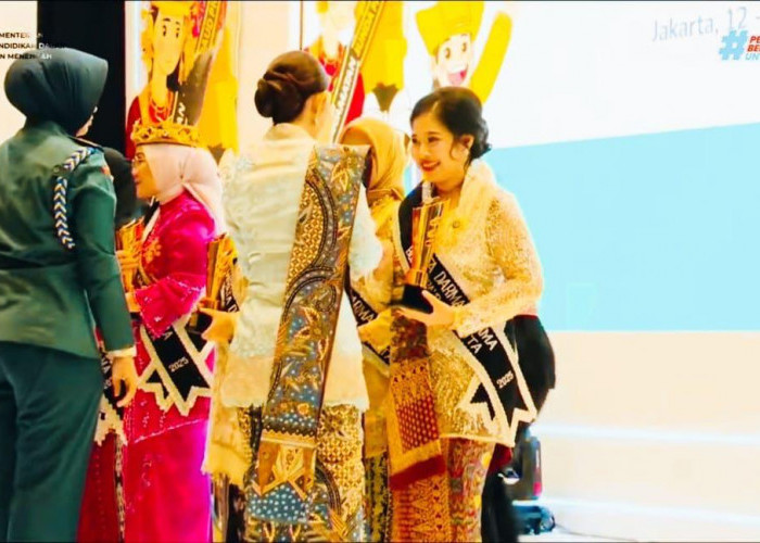 Bunda PAUD Bangka Barat Evi Astura Dapat Penghargaan Nasional