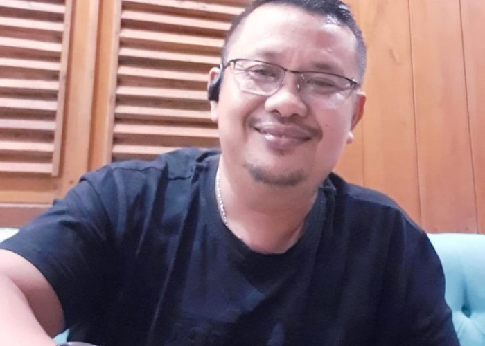 Riza Herdavid Mendapatkan Satyalencana Akmy, Suhardi Joy ; Kolaborasi Katar Berhasil 