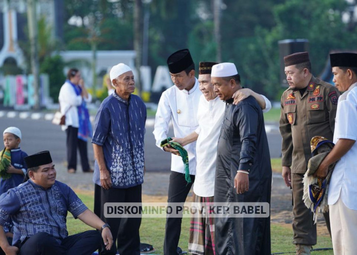 Pj Gubernur Suganda Sambut Jamaah Salat Ied 