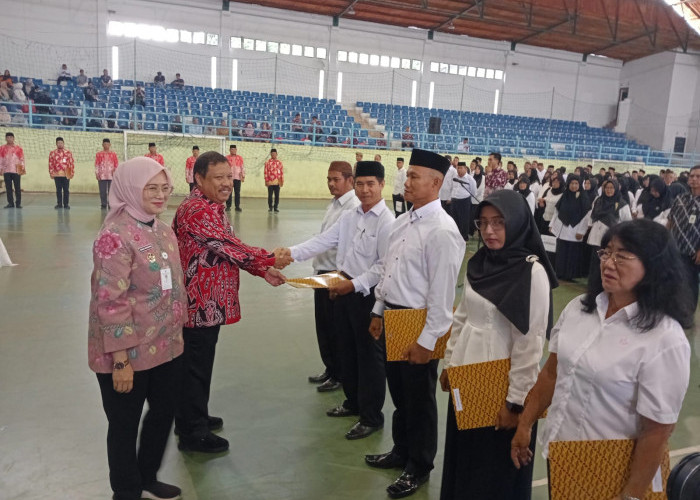 Wali Kota Lantik RT/RW Se - Kota Pangkalpinang Periode 2026 - 2031