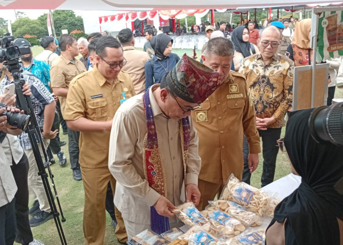 Menteri Koperasi Budi Arie Pecinta Kerupuk Bangka: Terenak di Dunia