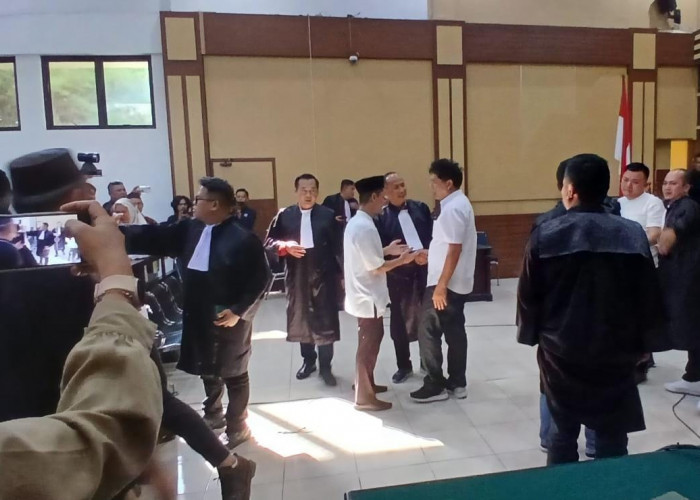 Para Penasehat Hukum Tanam Pisang Tumbuh Sawit Belum Terima Putusan Resmi