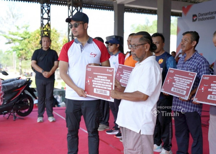 Dukung Sektor Pertanian di Belitung Timur, PT Timah Serahkan Bantuan untuk Kelompok Tani Bina Tani 