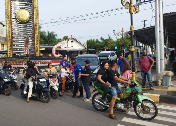 Demokrat Basel Kolaborasi Bersama Organisasi Wartawan Bagikan 800 Takjil dan Santuni 19 Anak Yatim Piatu