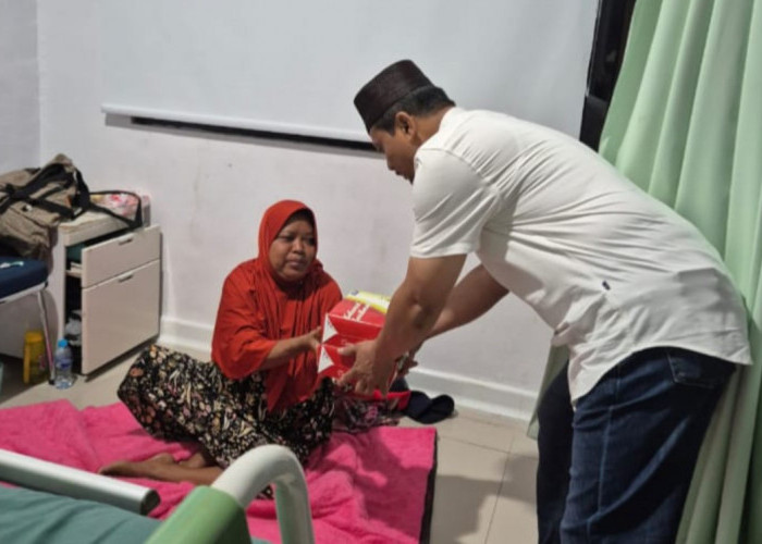 ASN Babel Peduli Bagikan Makan Sahur ke Keluarga Pasien di RSUD Soekarno, RSUD DH dan RS Primaya 
