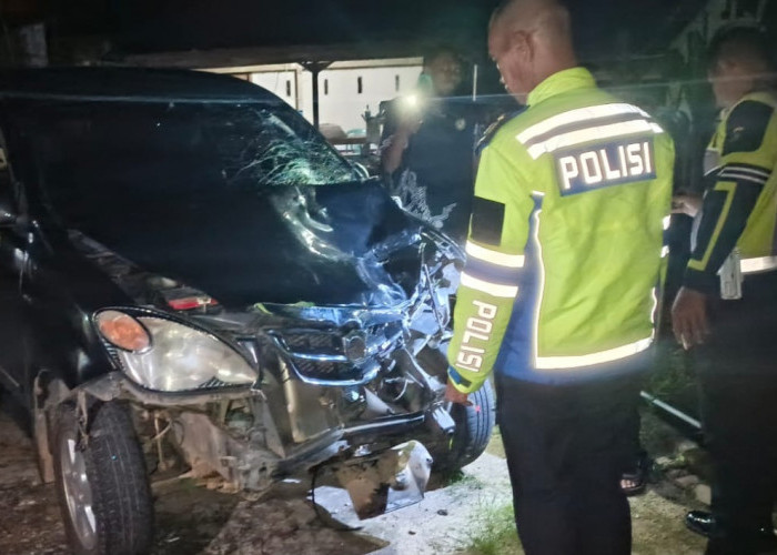 Avanza Kehilangan Kendali di Tempilang, Tabrak Motor, 1 Tewas 1 Sekarat