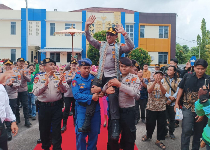 Pamit Usai Bertugas, Kombes Pol Max Mariners Titip Pesan Jaga Kekompakan dan Pelayanan   