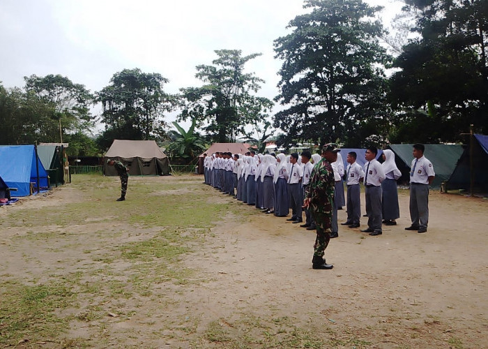 Korem 045/Gaya Latih Kepemimpinan Pengurus OSIS SMA 1 Pangkalan Baru