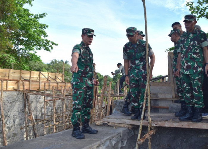 Pangdam II/Sriwijaya Pastikan Jembatan Kampung Dul Dibangun Berkualitas