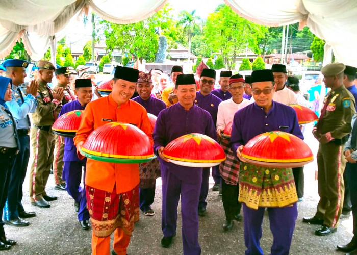 HUT ke-260 Kota Sungailiat, Ada Arak-arakan 365 Dulang Sepintu Sedulang