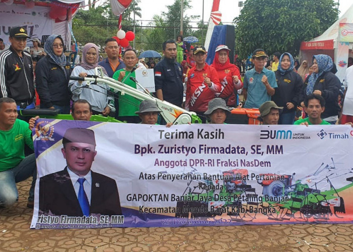 HUT ke-11 Petaling Banjar, Zuristyo Firmadata Serahkan Bantuan