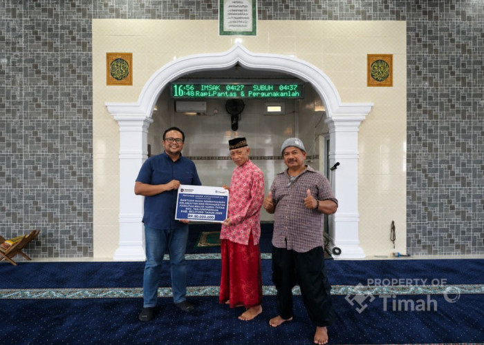 Dukung Kenyamanan Ibadah Jamaah, PT TIMAH Serahkan Bantuan untuk Masjid Nurul Fatah di Kabupaten Belitung