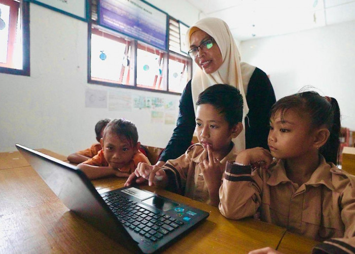 Manfaatkan Teknologi BESS, PLN Babel Tingkatkan Layanan Kelistrikan Pulau Buntar 24 Jam 