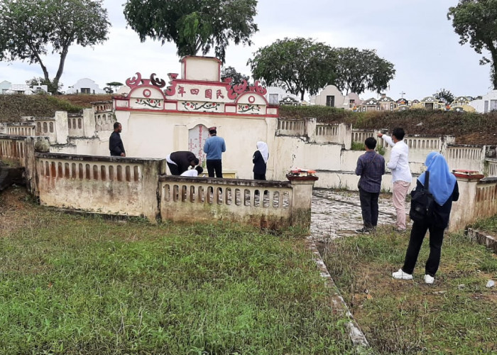Makam Penyebar Katolik Pertama di Pulau Bangka