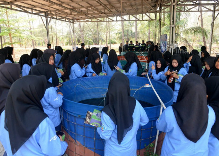 Siswa SMK IT Jamalullail Eksplorasi Kampoeng Reklamasi Air Jangkang PT TIMAH 